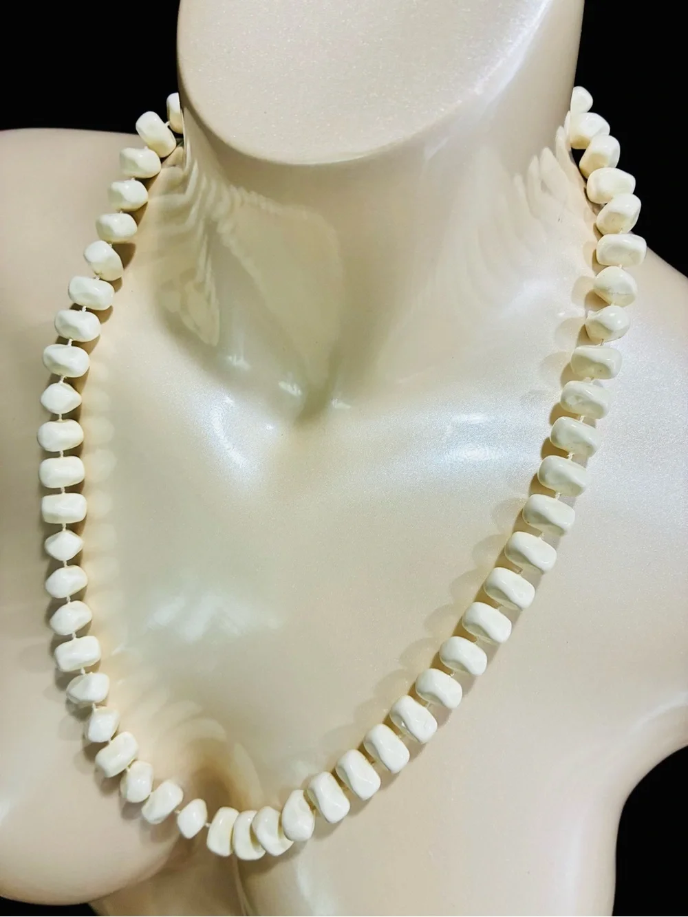 VTG MCM Textured Cream Beaded Women's Necklace - Elegant Strand Lightweight